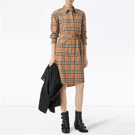 burberry 8013946|Burberry Medium .